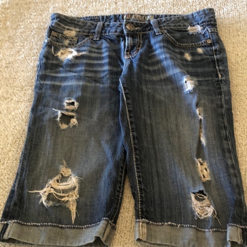 BKE Madison Capris womens size 27W